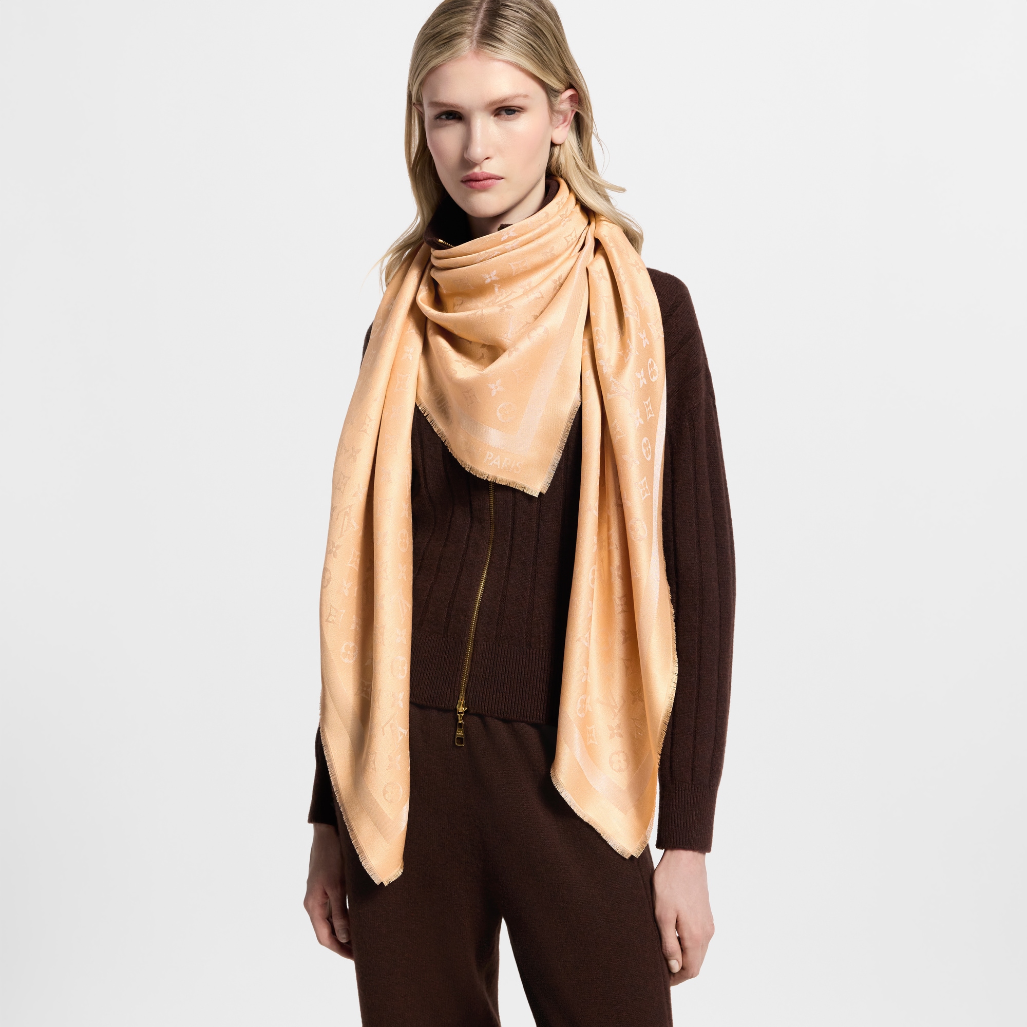 Monogram Classic Shawl S00 - Accessories M98346 | LOUIS VUITTON